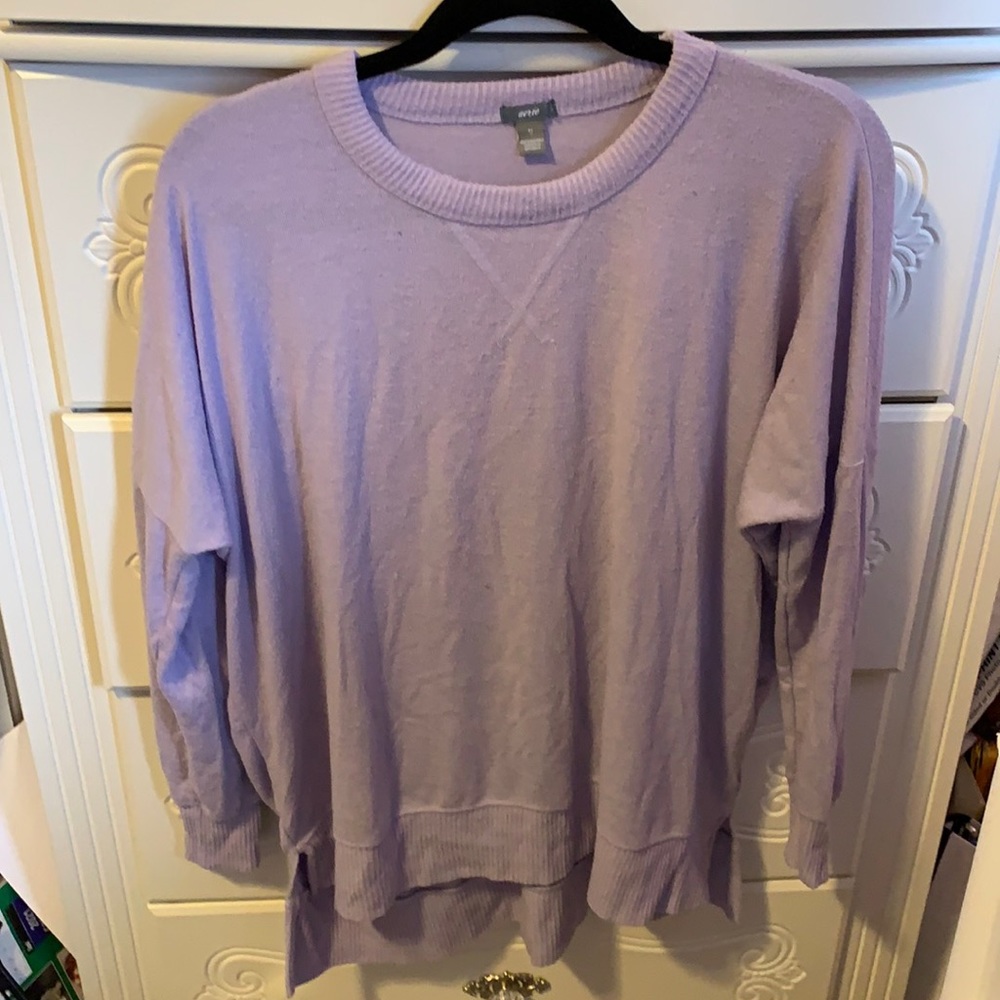 Lavender soft long sleeve sweat shirt
